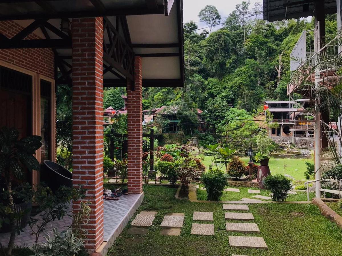 Thomas' Retreat Bukit Lawang Otel Dış mekan fotoğraf