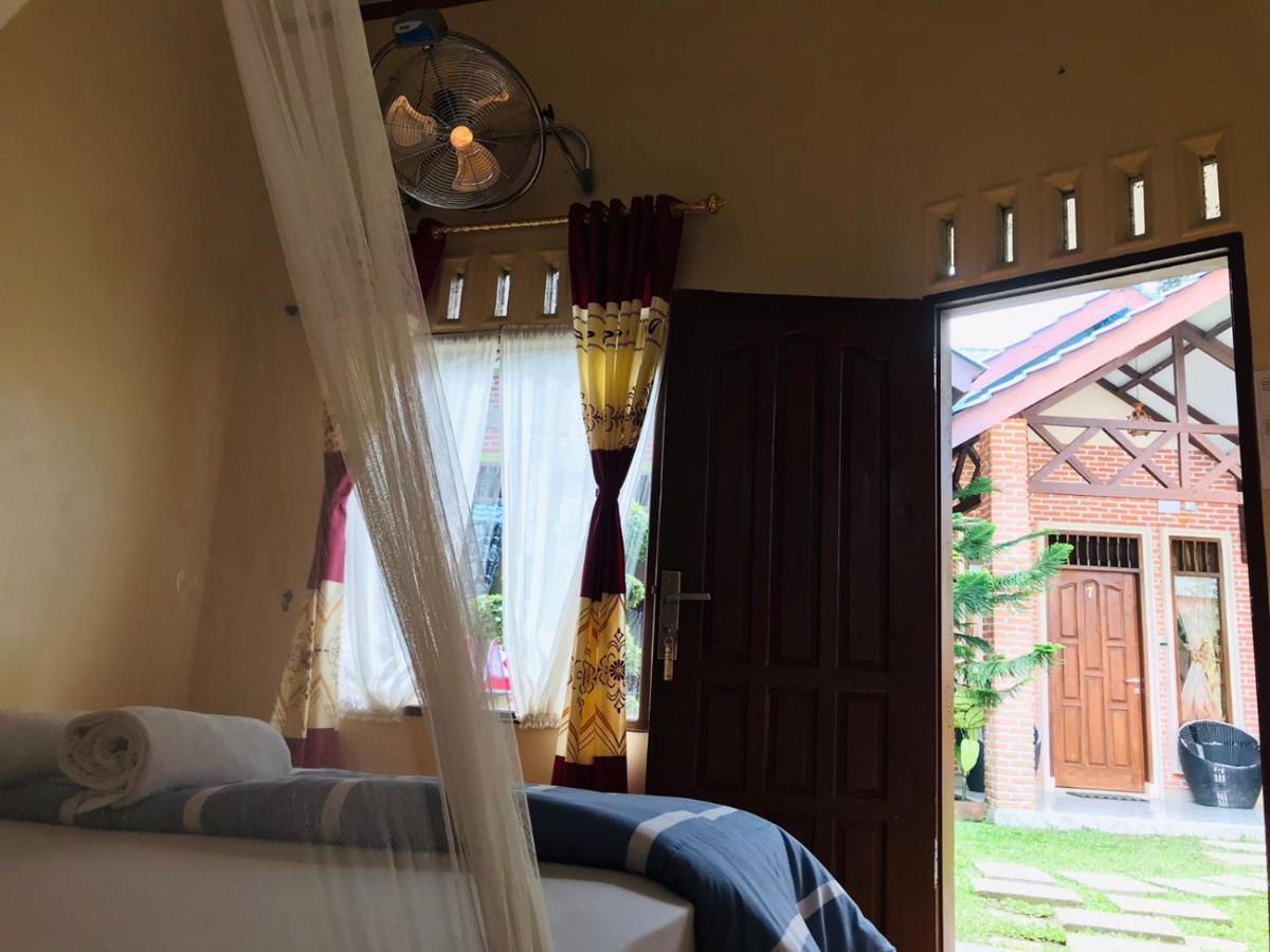 Thomas' Retreat Bukit Lawang Otel Dış mekan fotoğraf
