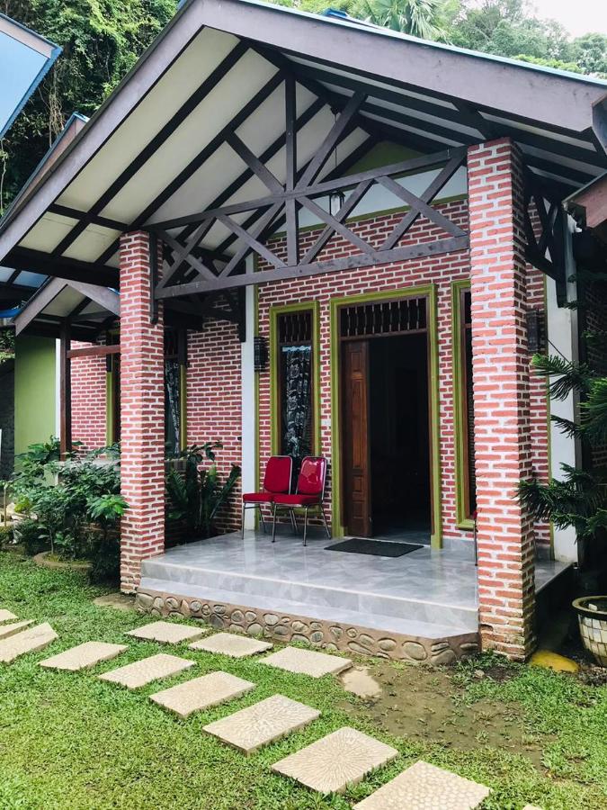Thomas' Retreat Bukit Lawang Otel Oda fotoğraf