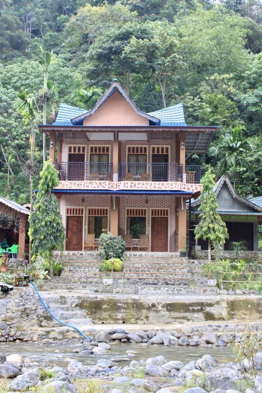Thomas' Retreat Bukit Lawang Otel Dış mekan fotoğraf