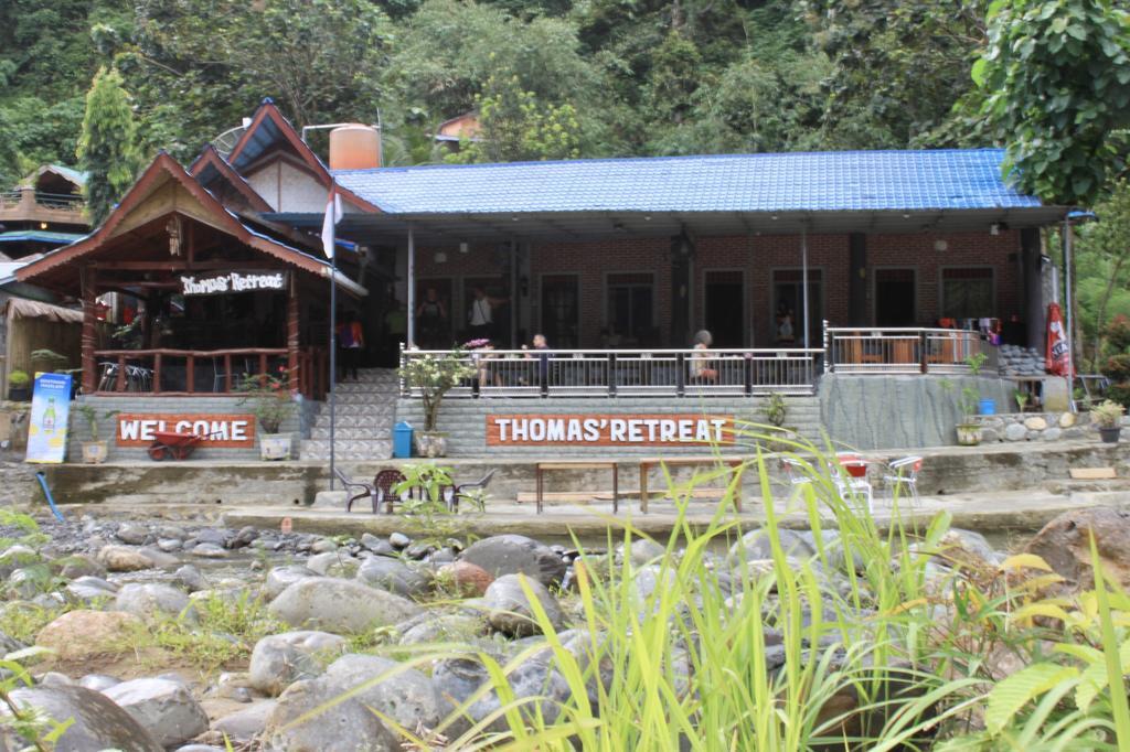 Thomas' Retreat Bukit Lawang Otel Dış mekan fotoğraf