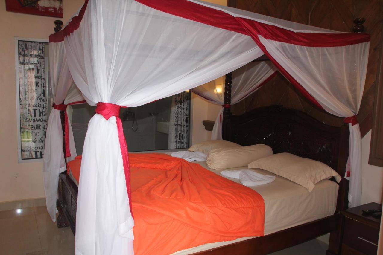 Thomas' Retreat Bukit Lawang Otel Dış mekan fotoğraf
